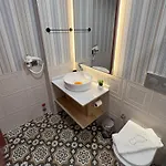 Hotel Disa *