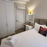 Disa Hotel *